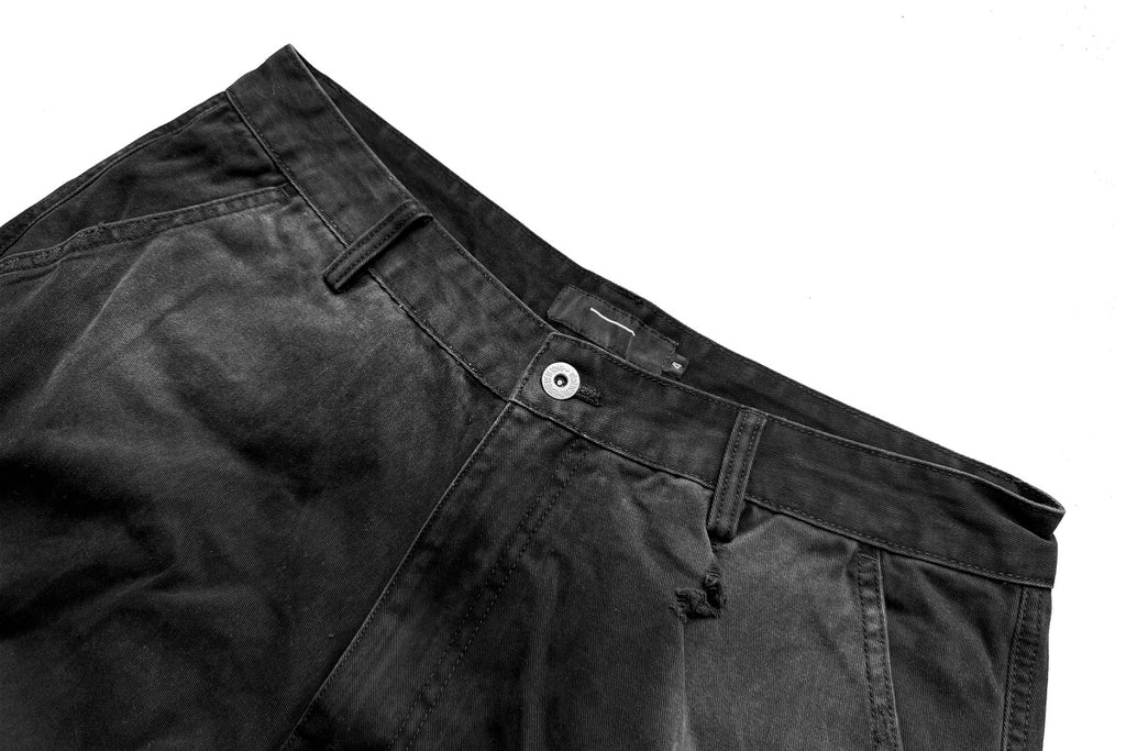 Cinder Vein Distressed Pocket Shorts